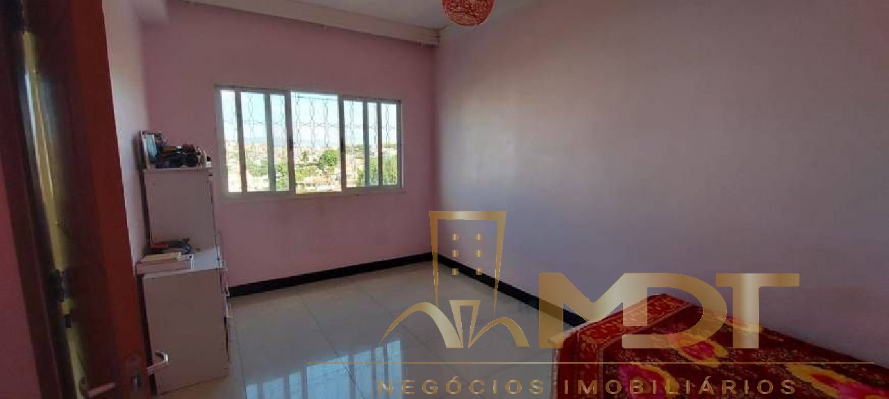 Casa à venda com 4 quartos, 300m² - Foto 18