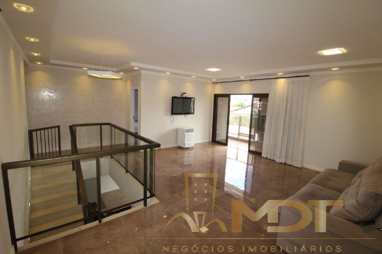 Casa à venda com 5 quartos, 220m² - Foto 41