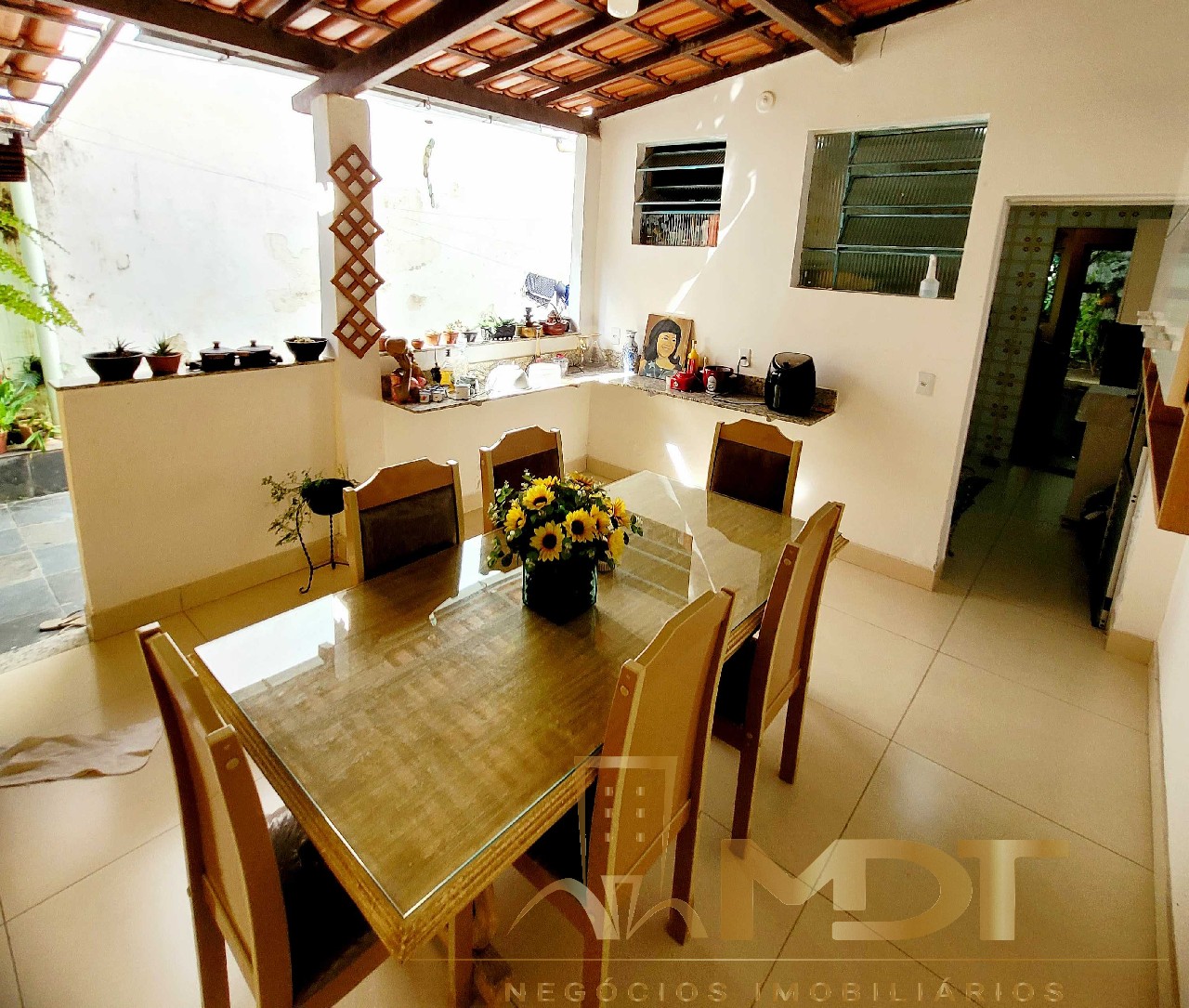 Casa à venda com 2 quartos, 85m² - Foto 3