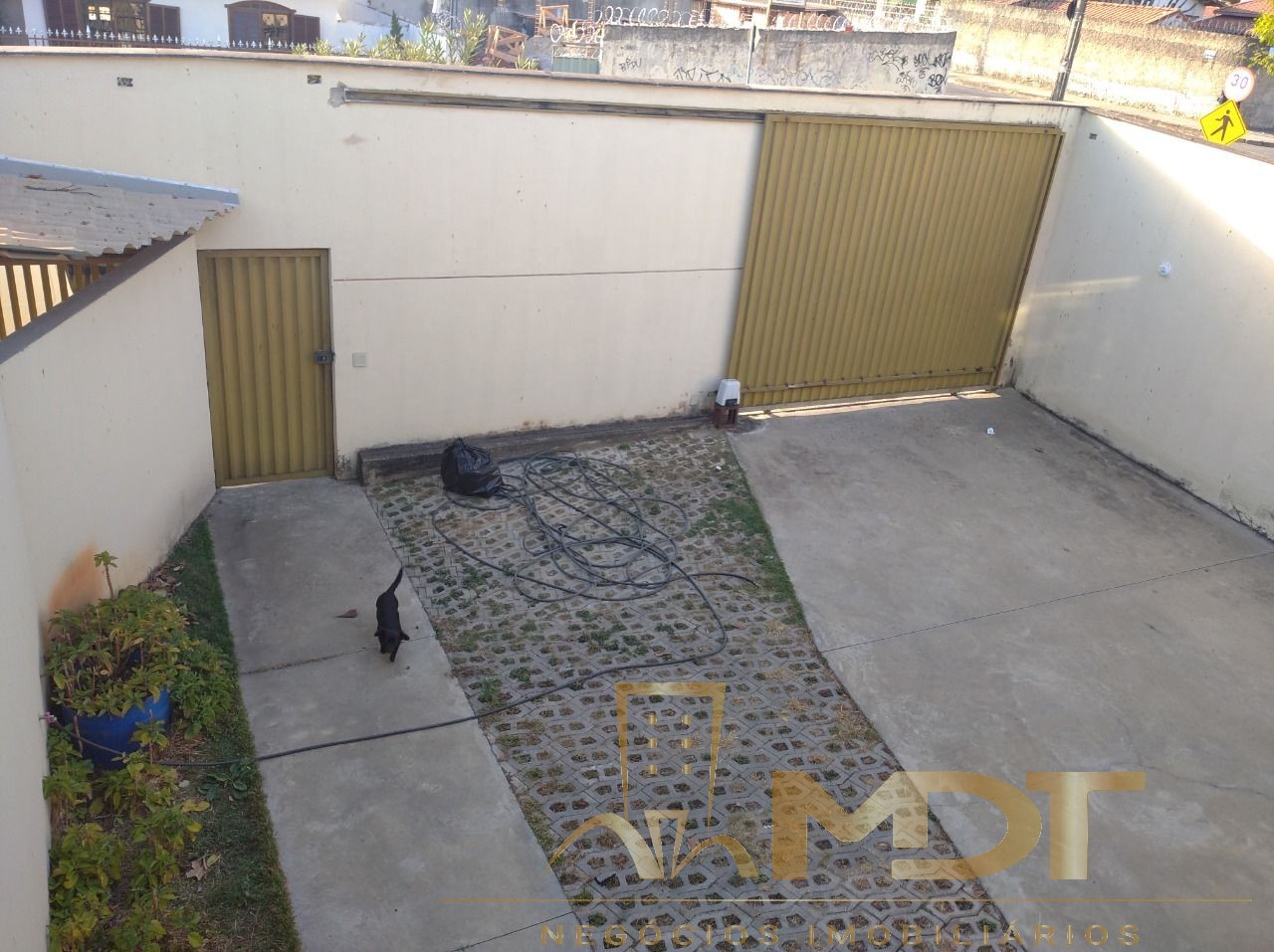 Casa à venda com 4 quartos, 300m² - Foto 5