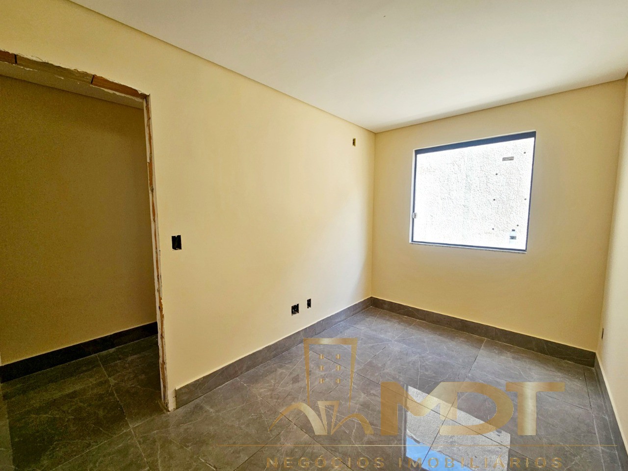 Apartamento à venda com 3 quartos, 86m² - Foto 3