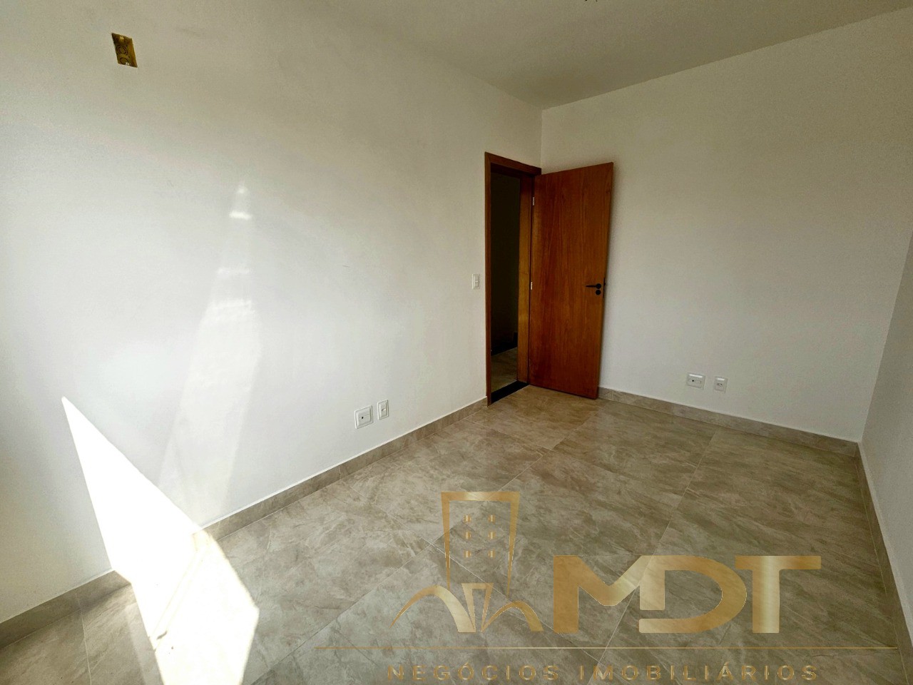 Casa à venda com 3 quartos, 120m² - Foto 12