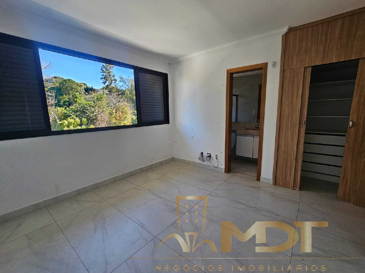 Casa à venda com 3 quartos, 190m² - Foto 32