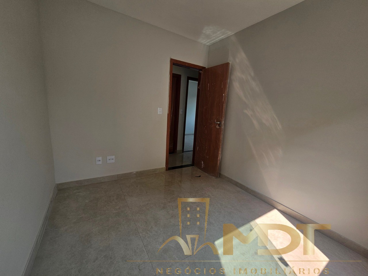 Apartamento à venda com 3 quartos, 64m² - Foto 4