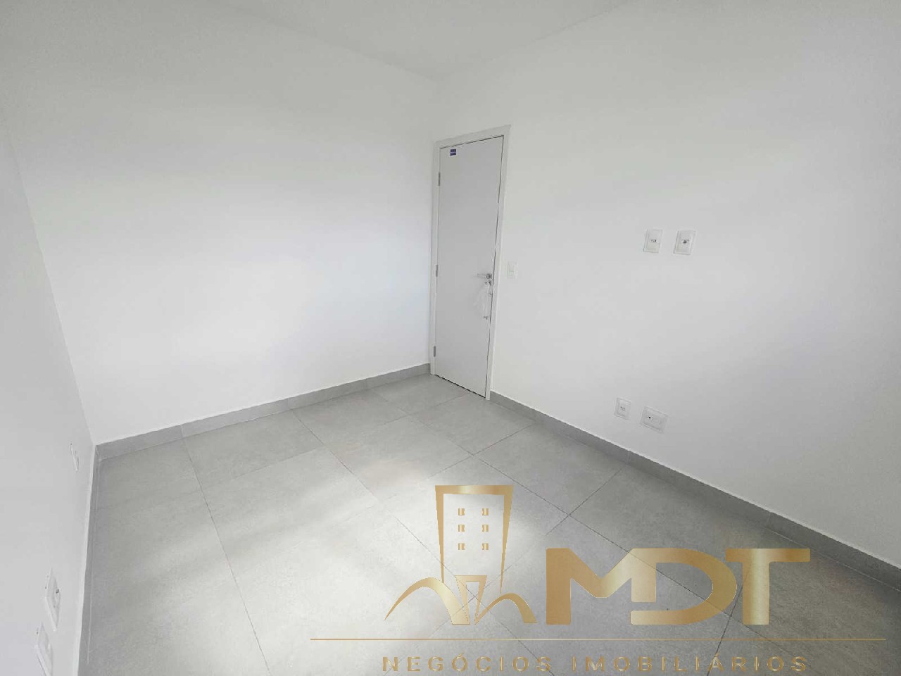 Apartamento à venda com 3 quartos, 75m² - Foto 20