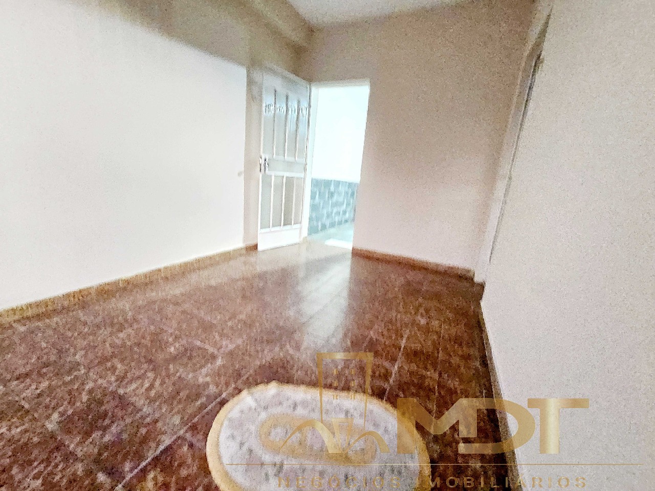 Casa à venda com 3 quartos, 130m² - Foto 2