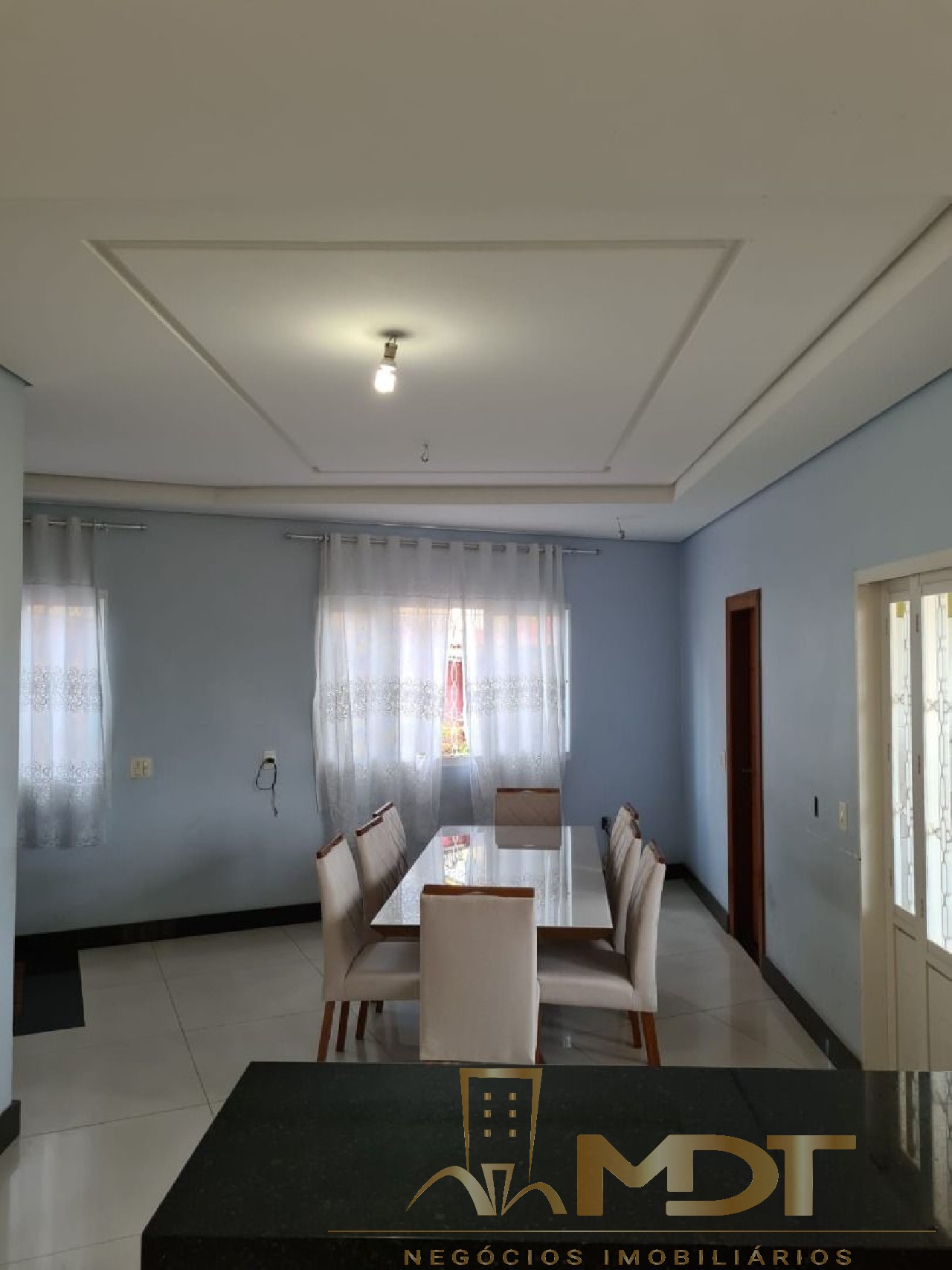 Casa à venda com 4 quartos, 300m² - Foto 5