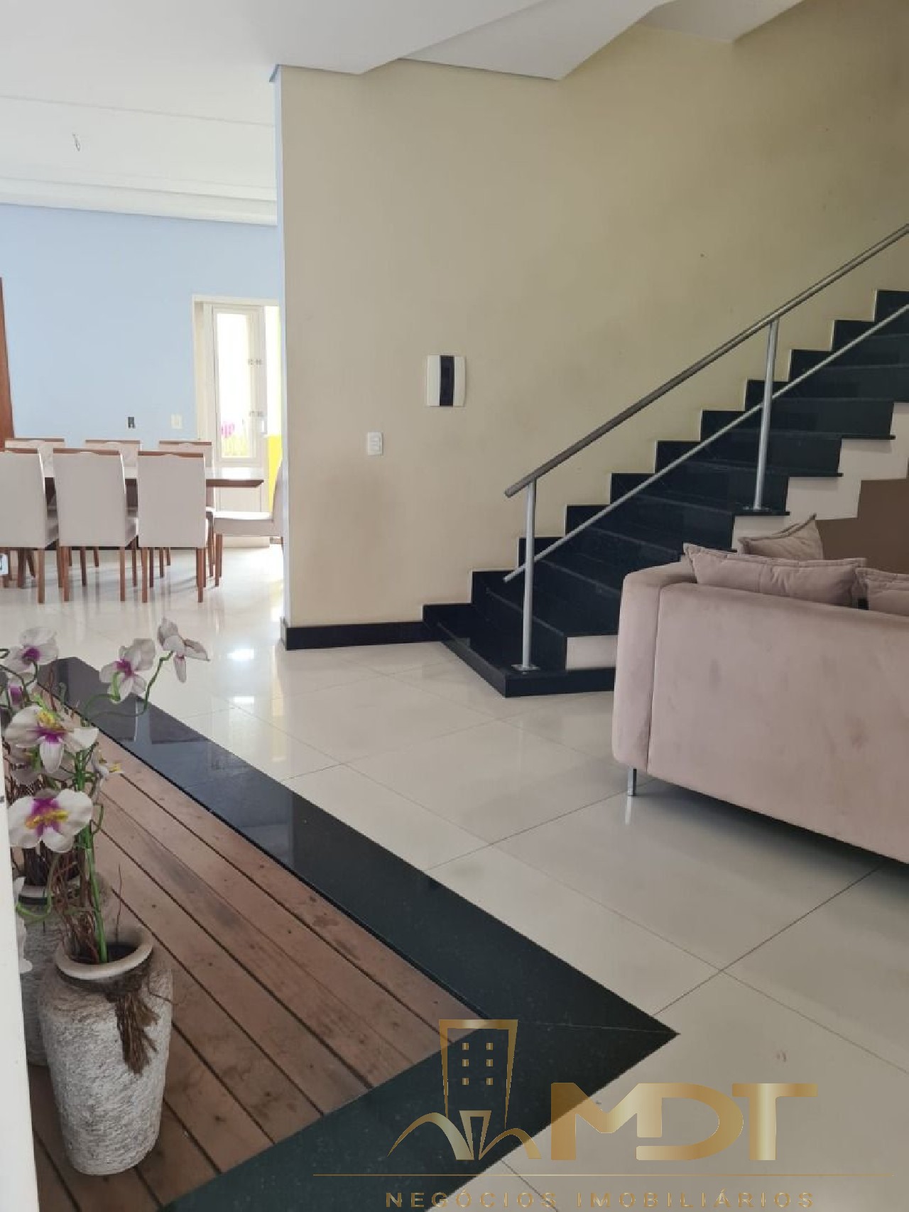 Casa à venda com 4 quartos, 300m² - Foto 14