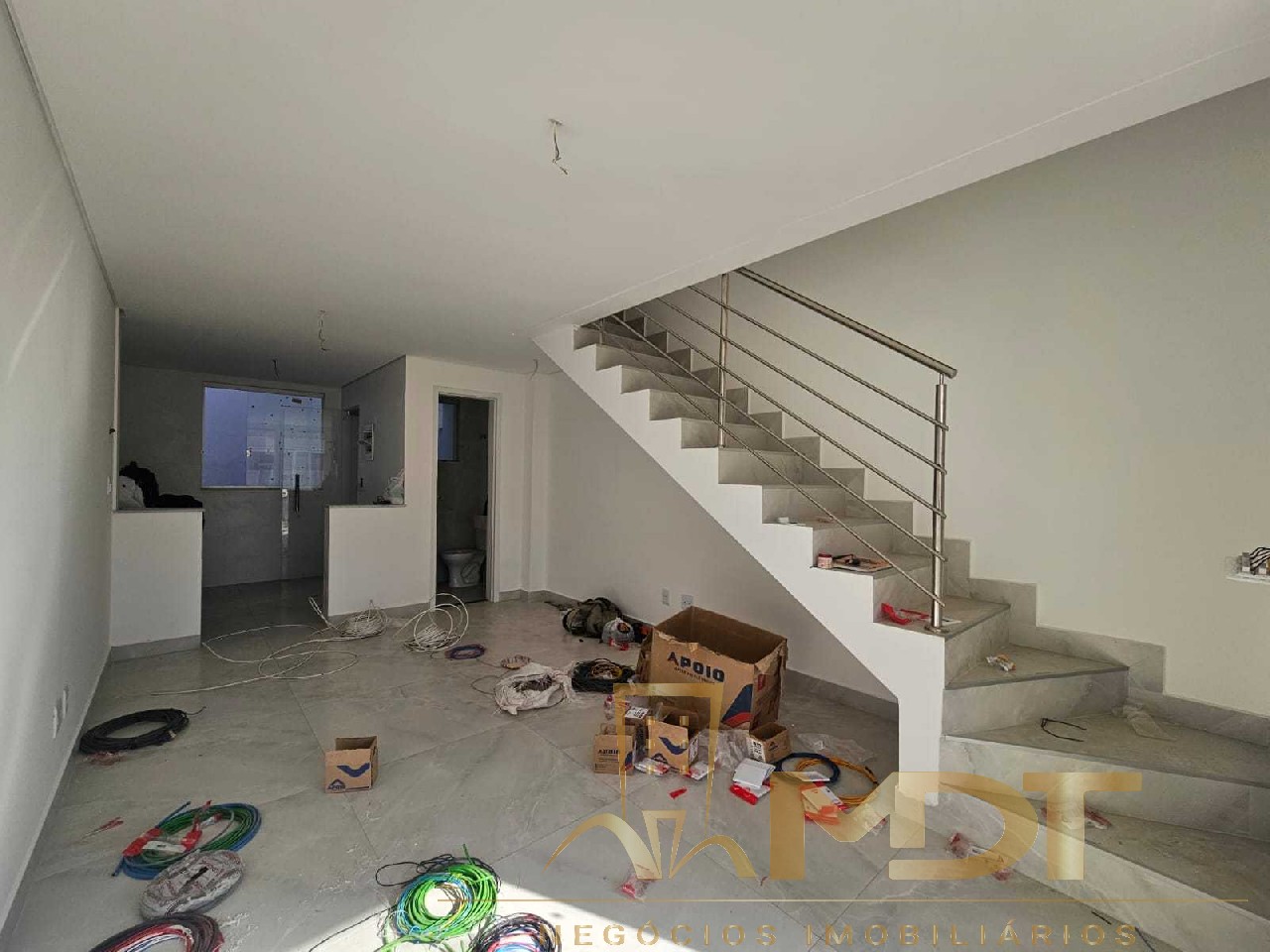 Casa à venda com 2 quartos, 130m² - Foto 4