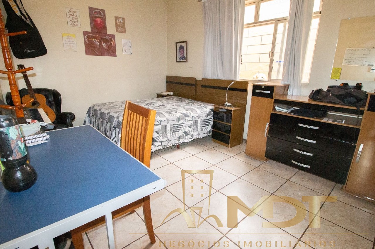 Casa à venda com 4 quartos, 250m² - Foto 8