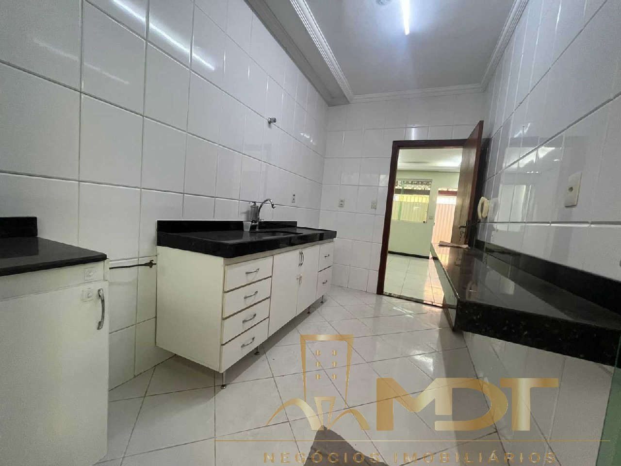 Casa à venda com 2 quartos, 71m² - Foto 24