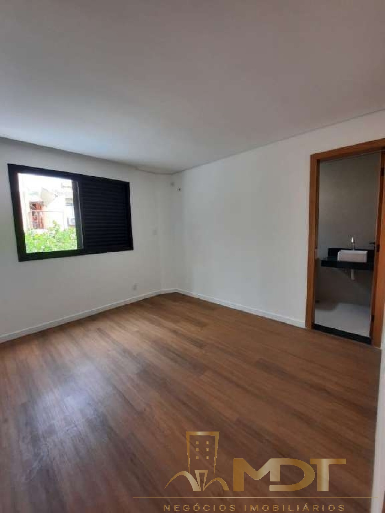 Apartamento à venda com 3 quartos, 81m² - Foto 6