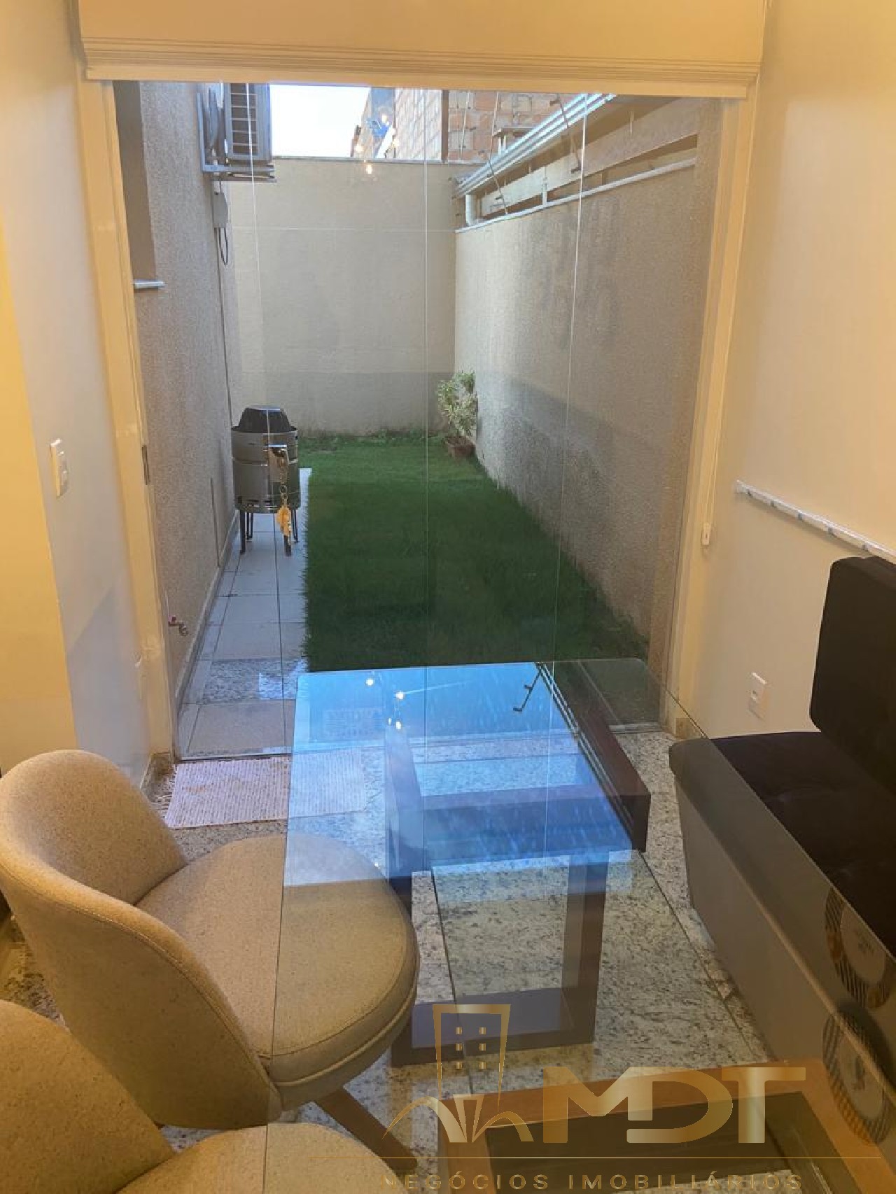 Apartamento à venda com 3 quartos, 126m² - Foto 3