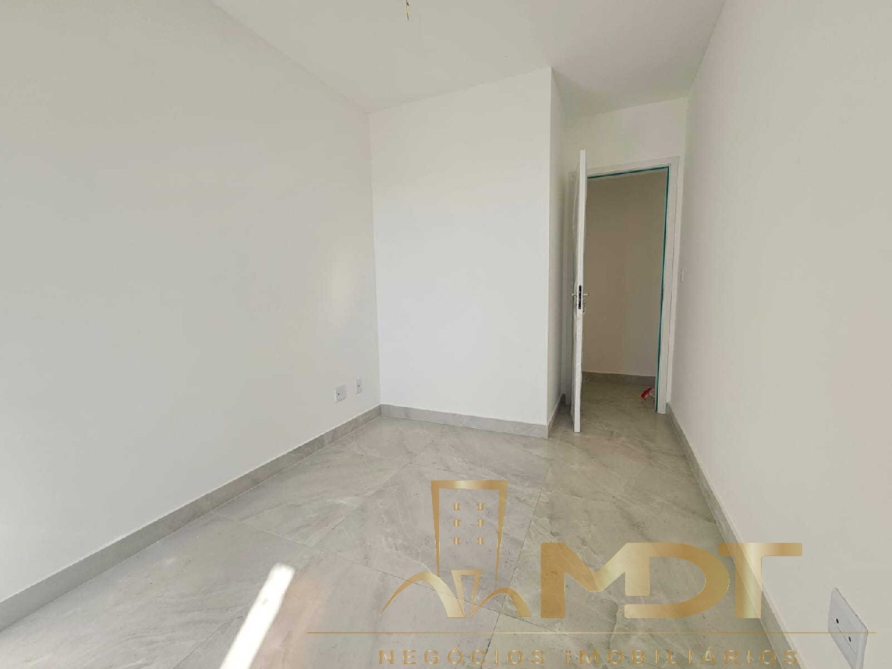 Casa à venda com 2 quartos, 130m² - Foto 22