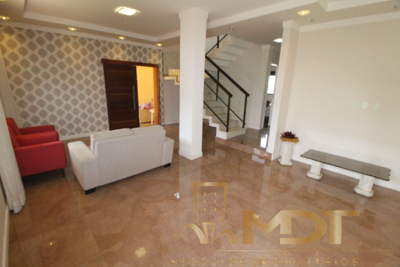 Casa à venda com 5 quartos, 220m² - Foto 42