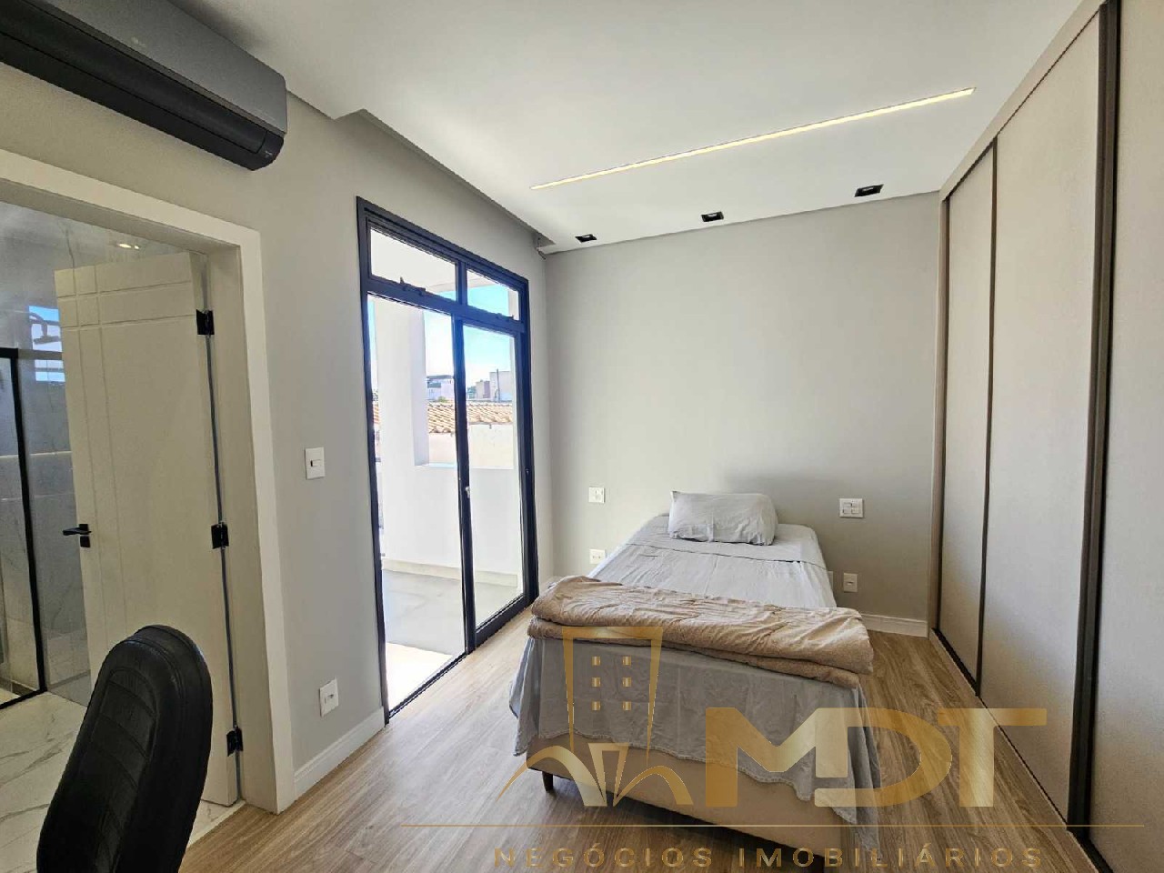 Casa à venda com 5 quartos, 310m² - Foto 58