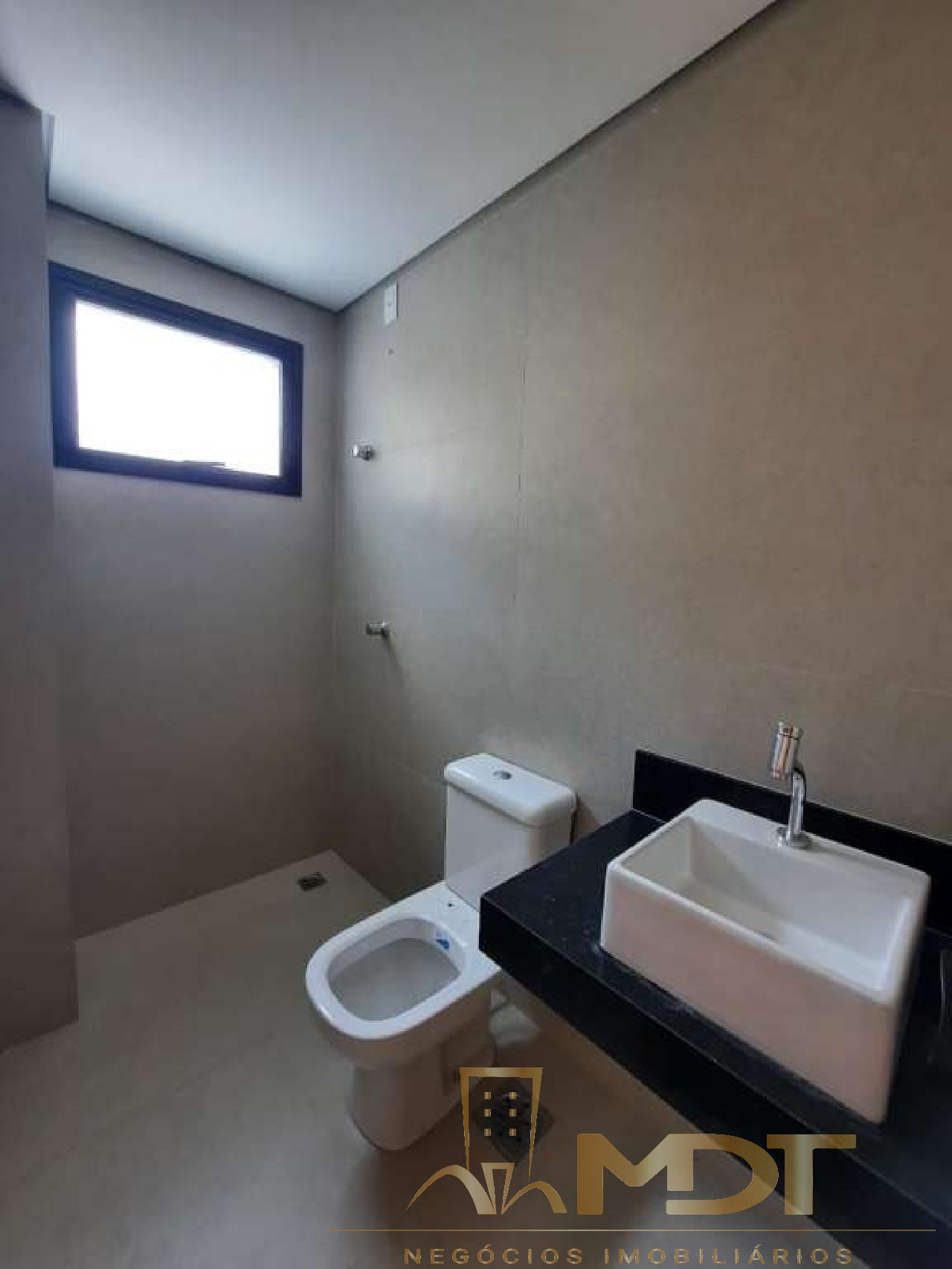 Apartamento à venda com 3 quartos, 161m² - Foto 10