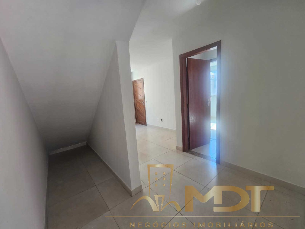 Apartamento à venda com 2 quartos, 65m² - Foto 9