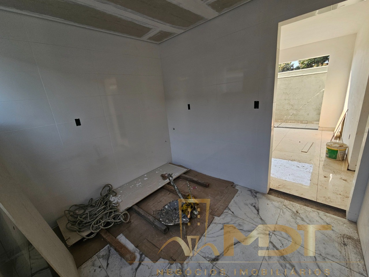 Apartamento à venda com 2 quartos, 85m² - Foto 9