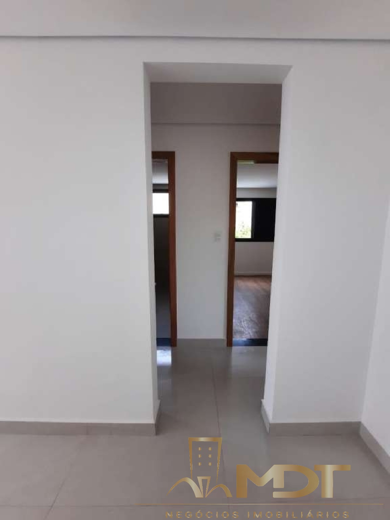 Apartamento à venda com 3 quartos, 81m² - Foto 3