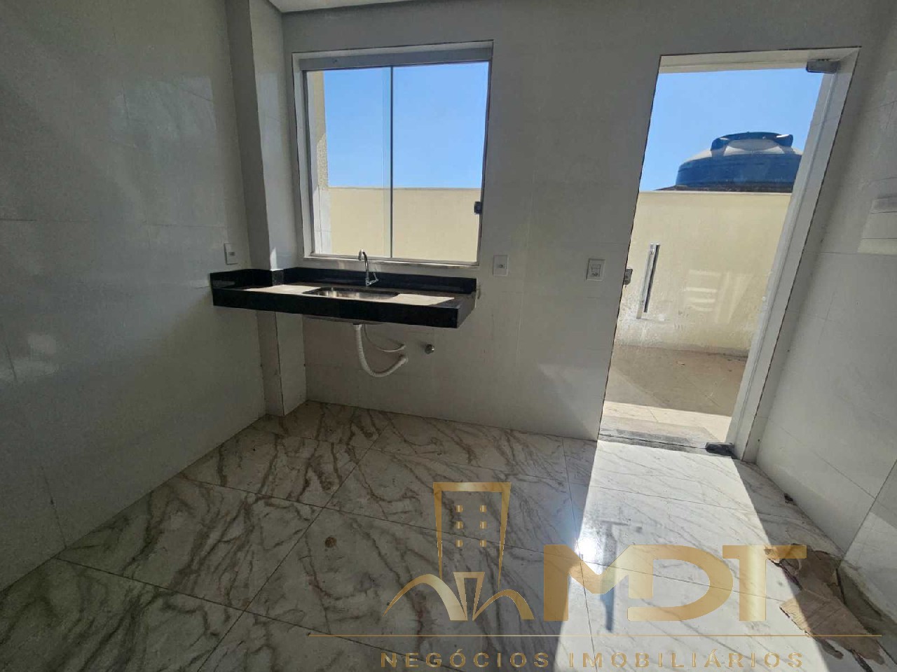 Apartamento à venda com 2 quartos, 80m² - Foto 8