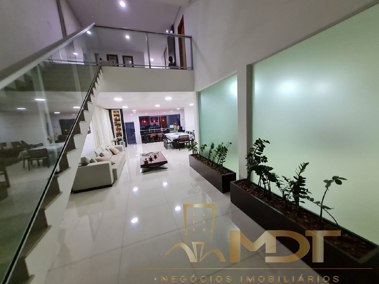 Casa à venda com 4 quartos, 600m² - Foto 9