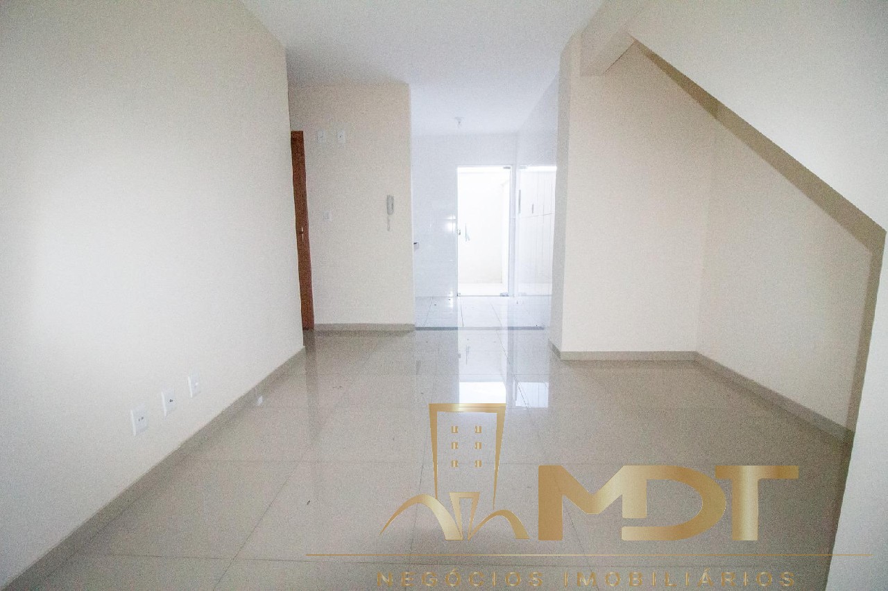 Apartamento à venda com 2 quartos, 62m² - Foto 1