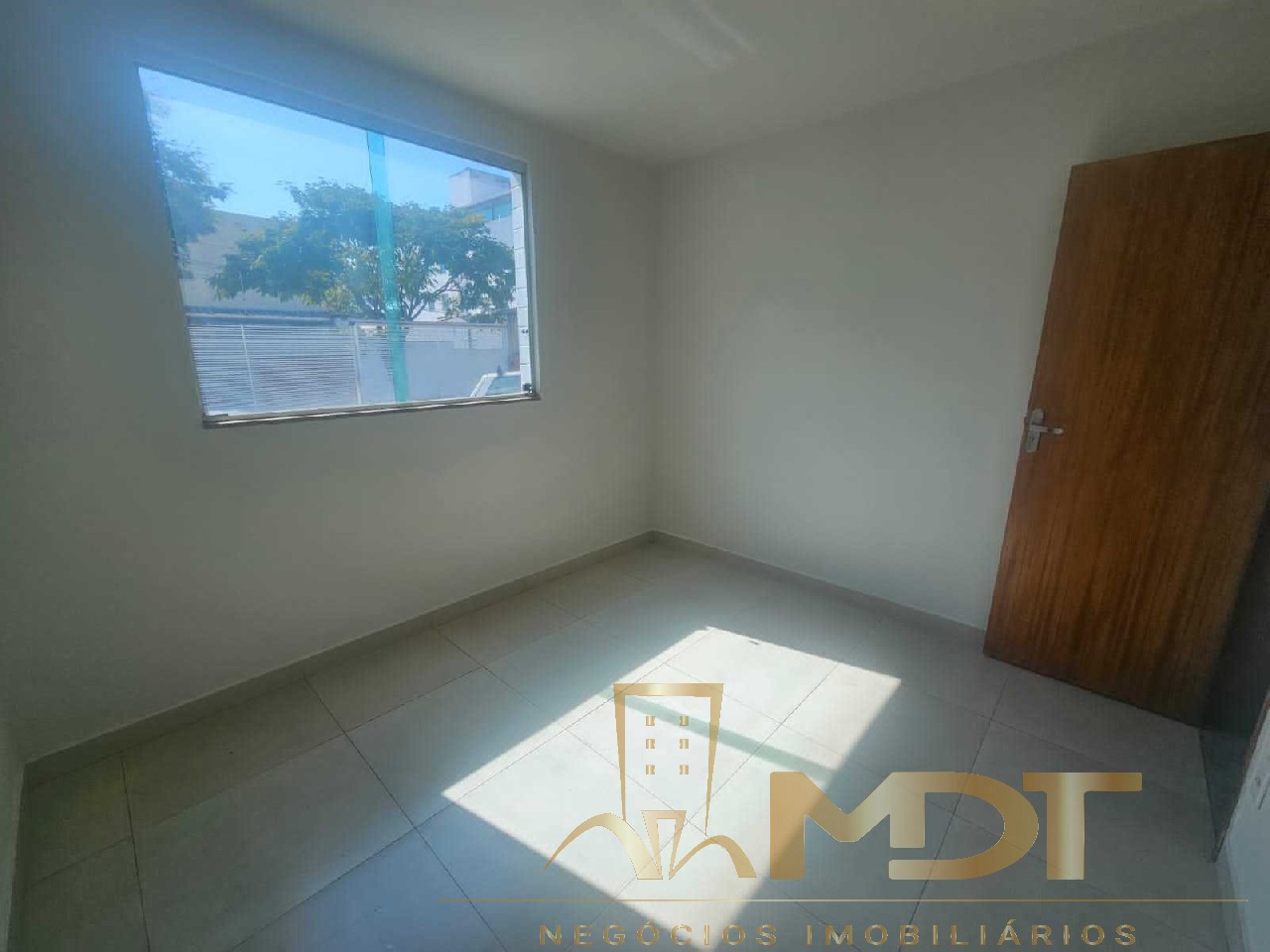 Apartamento à venda com 2 quartos, 65m² - Foto 11