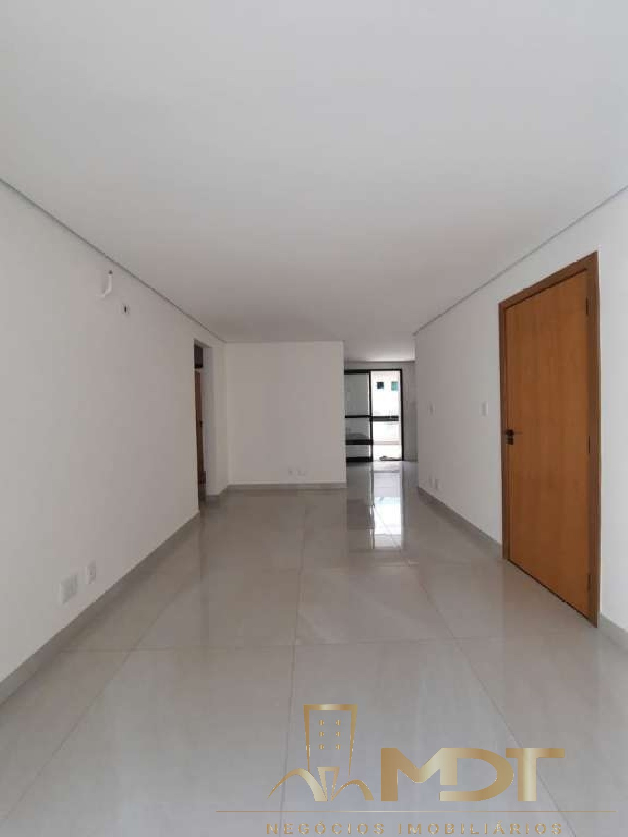 Apartamento à venda com 3 quartos, 161m² - Foto 7