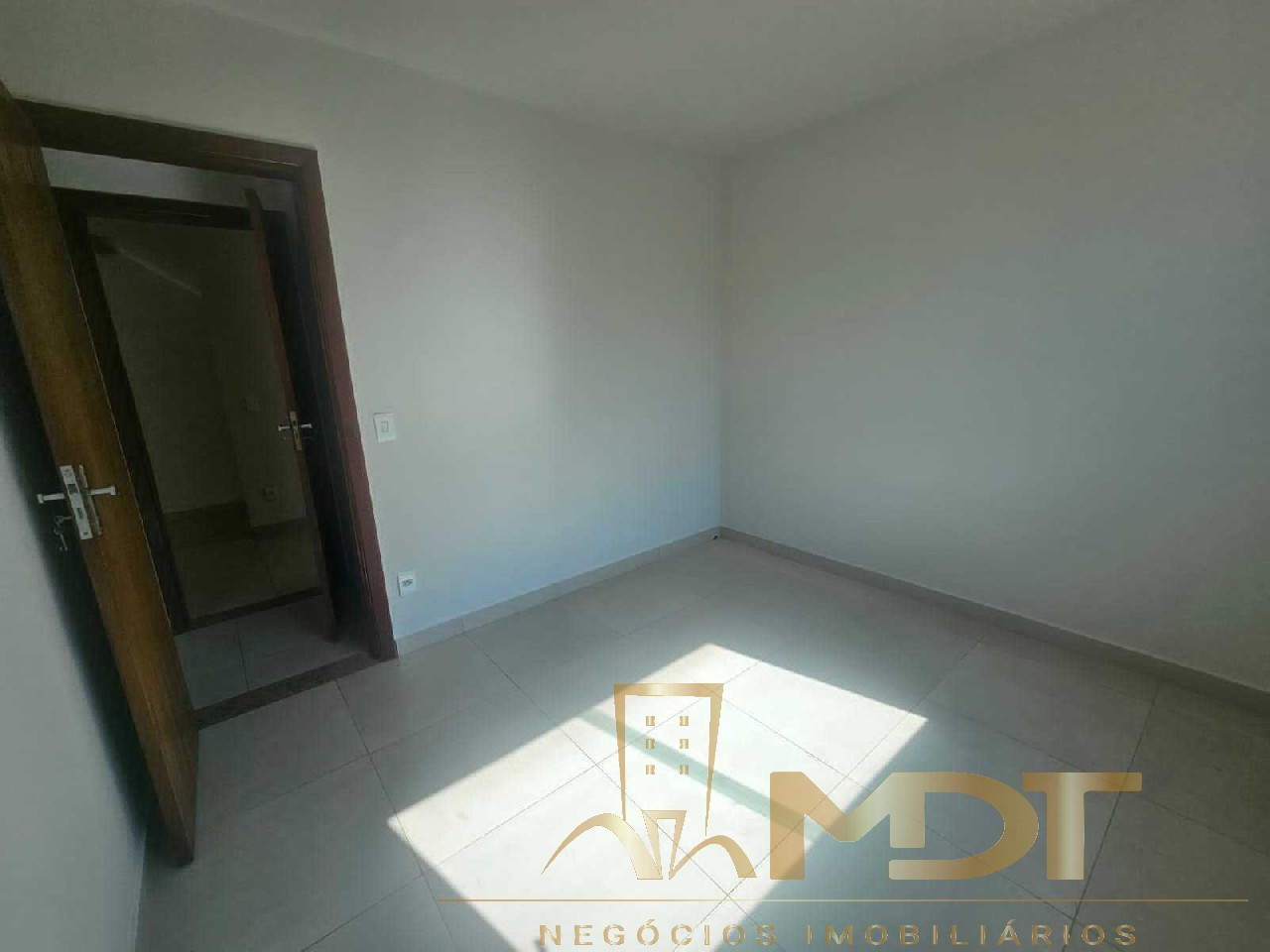 Apartamento à venda com 2 quartos, 65m² - Foto 12