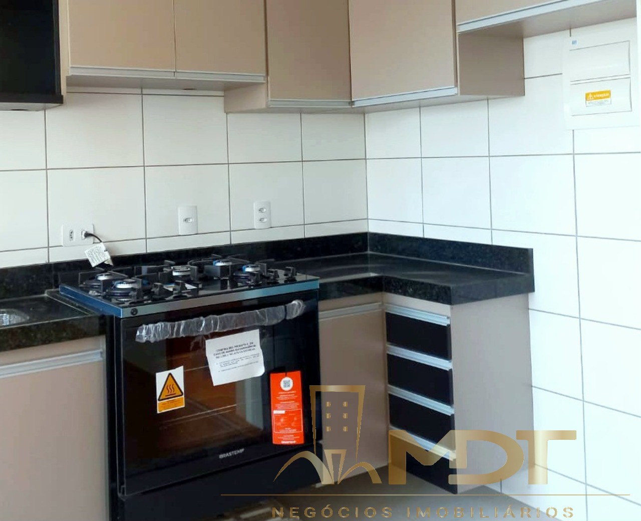 Apartamento à venda com 2 quartos, 63m² - Foto 8