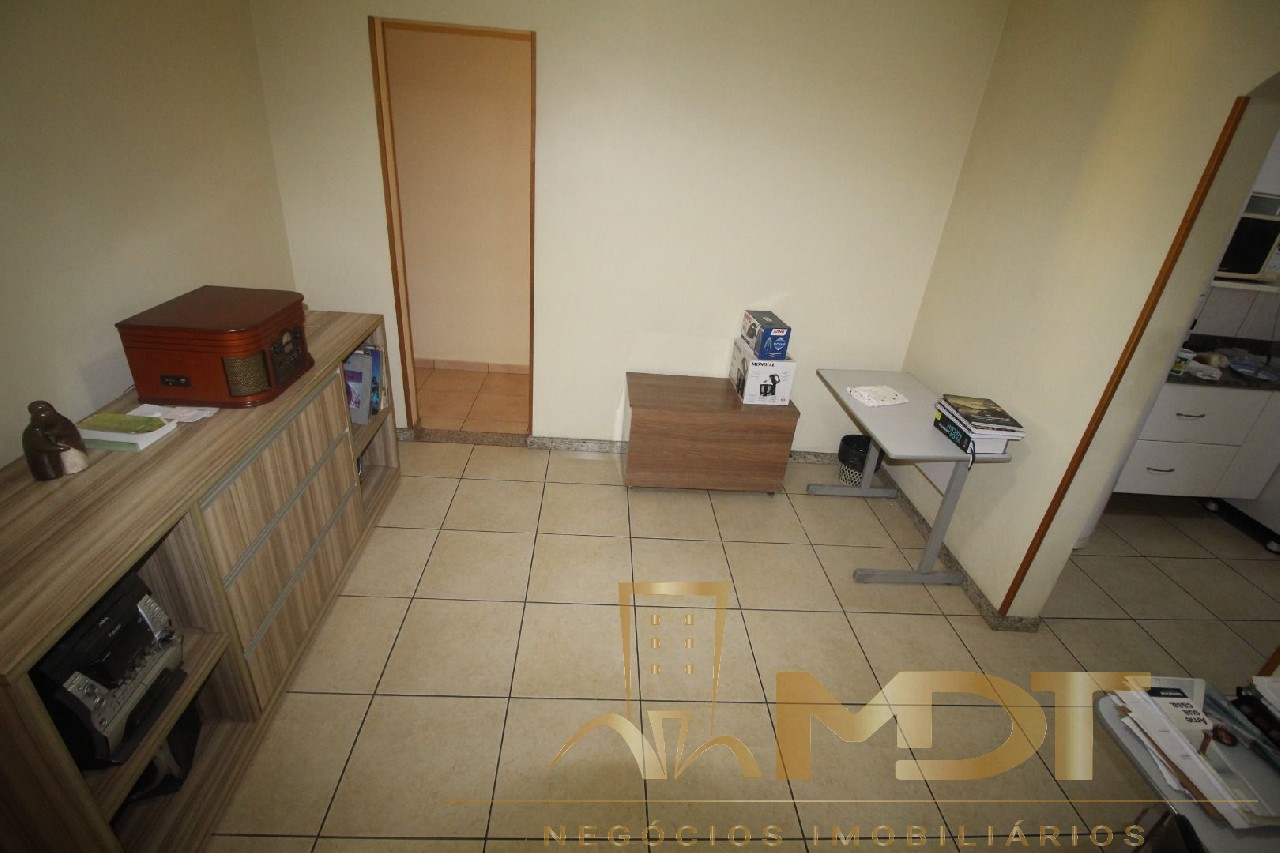 Casa à venda com 3 quartos, 200m² - Foto 33