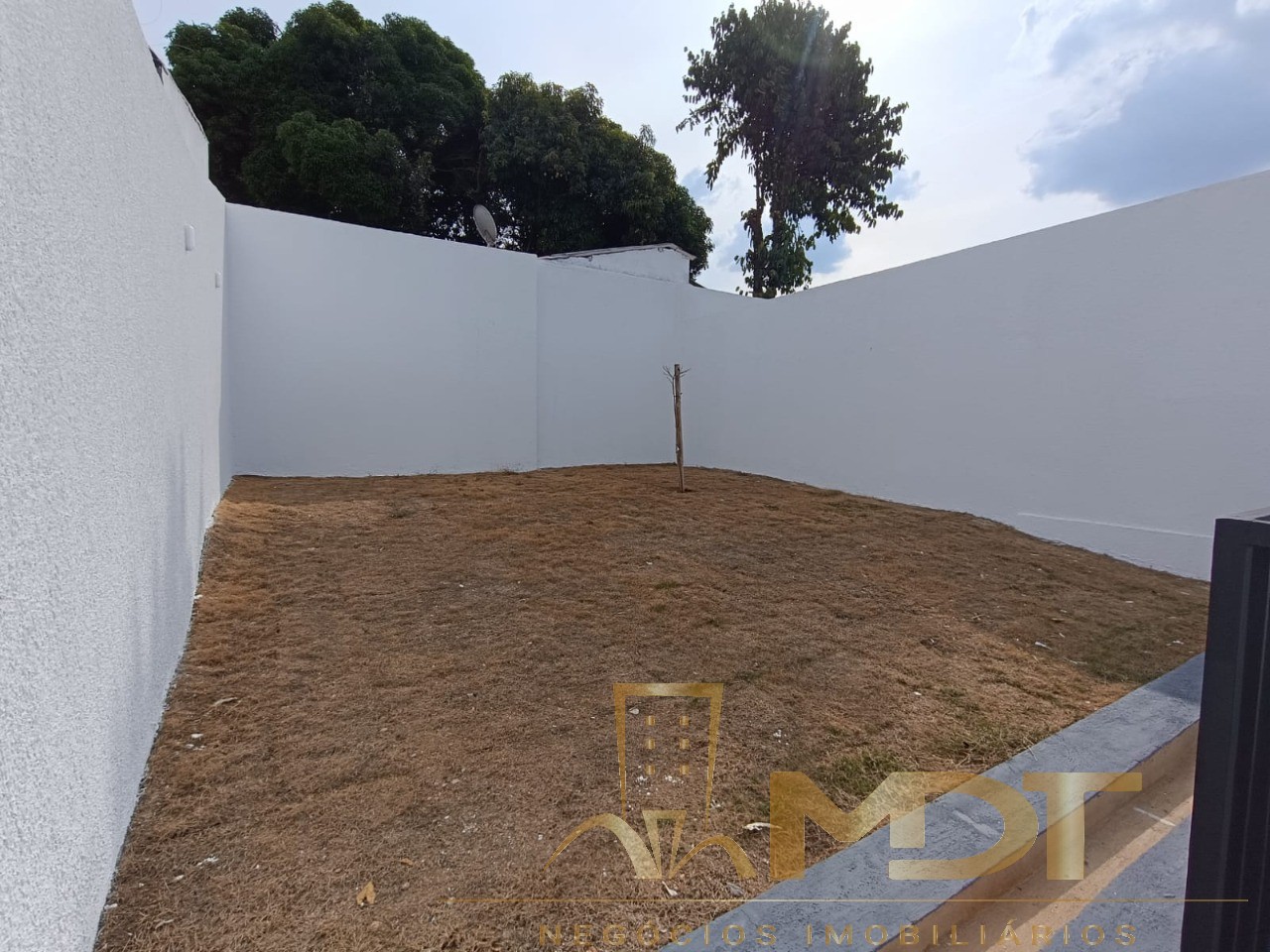 Casa à venda com 3 quartos, 100m² - Foto 33