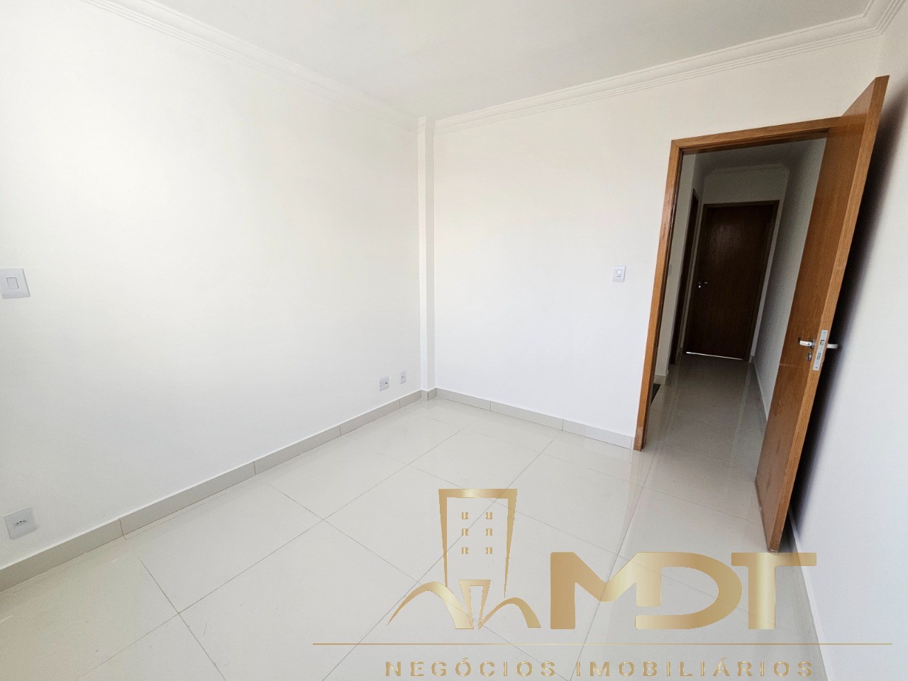 Casa à venda com 2 quartos, 110m² - Foto 10