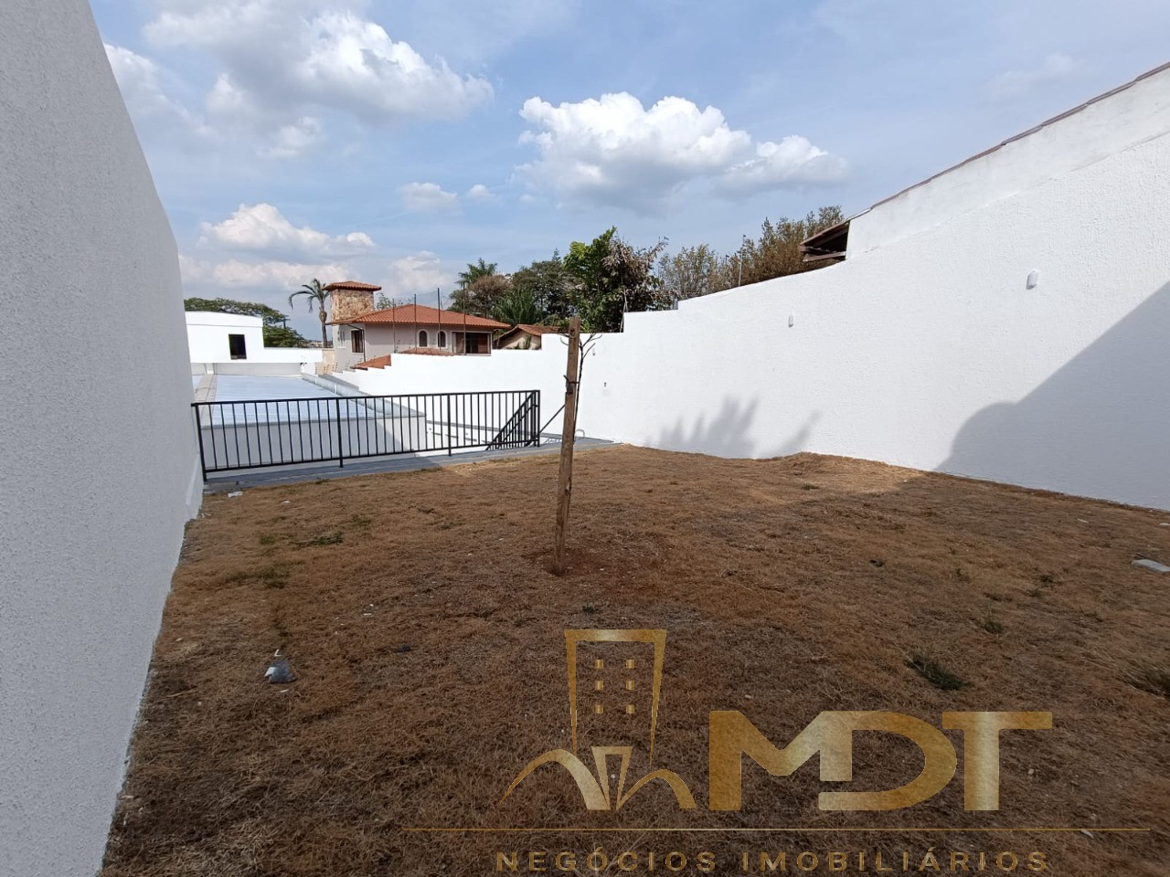 Casa à venda com 3 quartos, 100m² - Foto 31