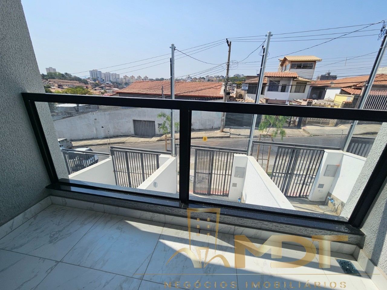 Casa à venda com 2 quartos, 110m² - Foto 4