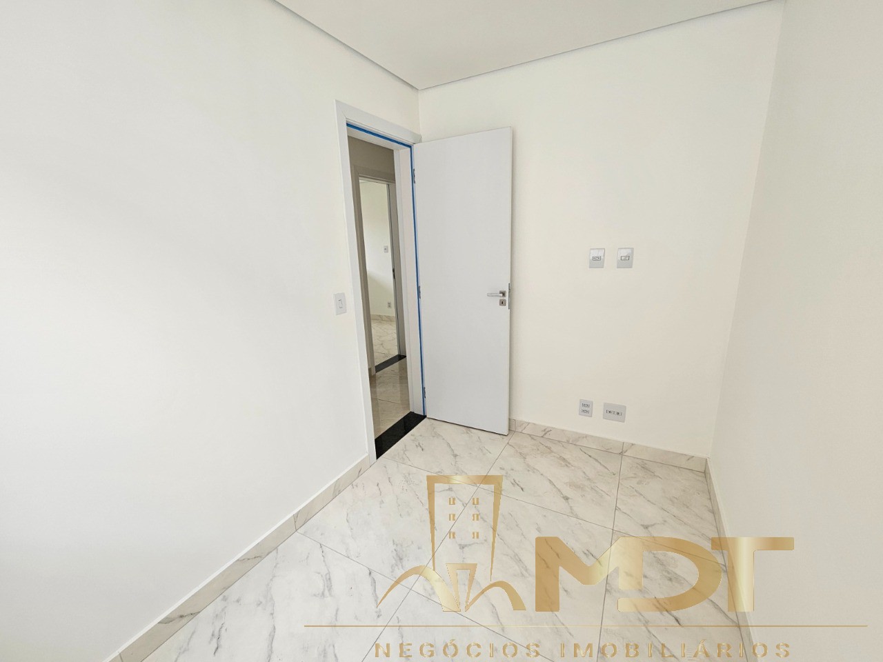 Apartamento à venda com 3 quartos, 80m² - Foto 12