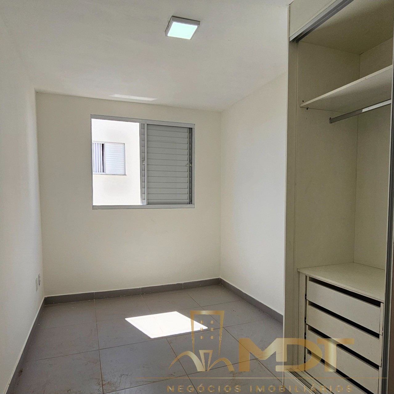 Apartamento à venda com 2 quartos, 55m² - Foto 9