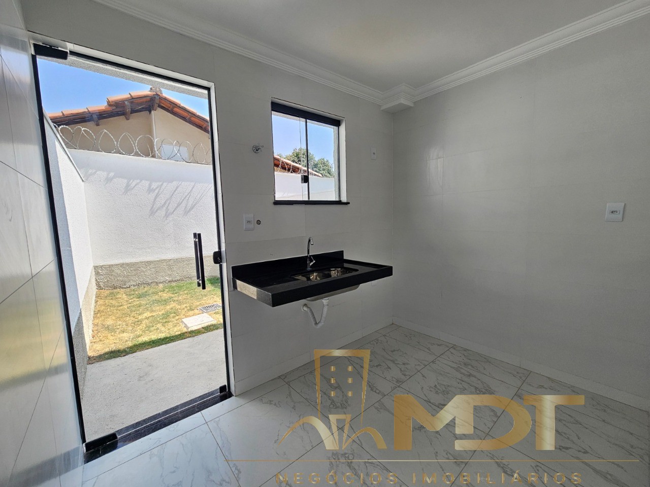 Casa à venda com 2 quartos, 110m² - Foto 22