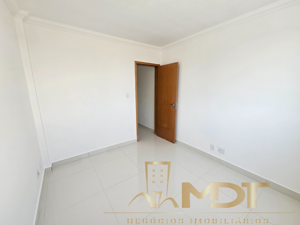 Casa à venda com 2 quartos, 110m² - Foto 14