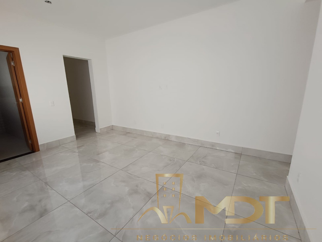 Casa à venda com 3 quartos, 100m² - Foto 32