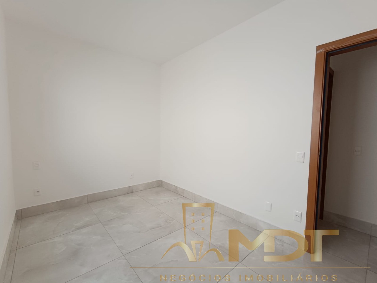 Casa à venda com 3 quartos, 100m² - Foto 18