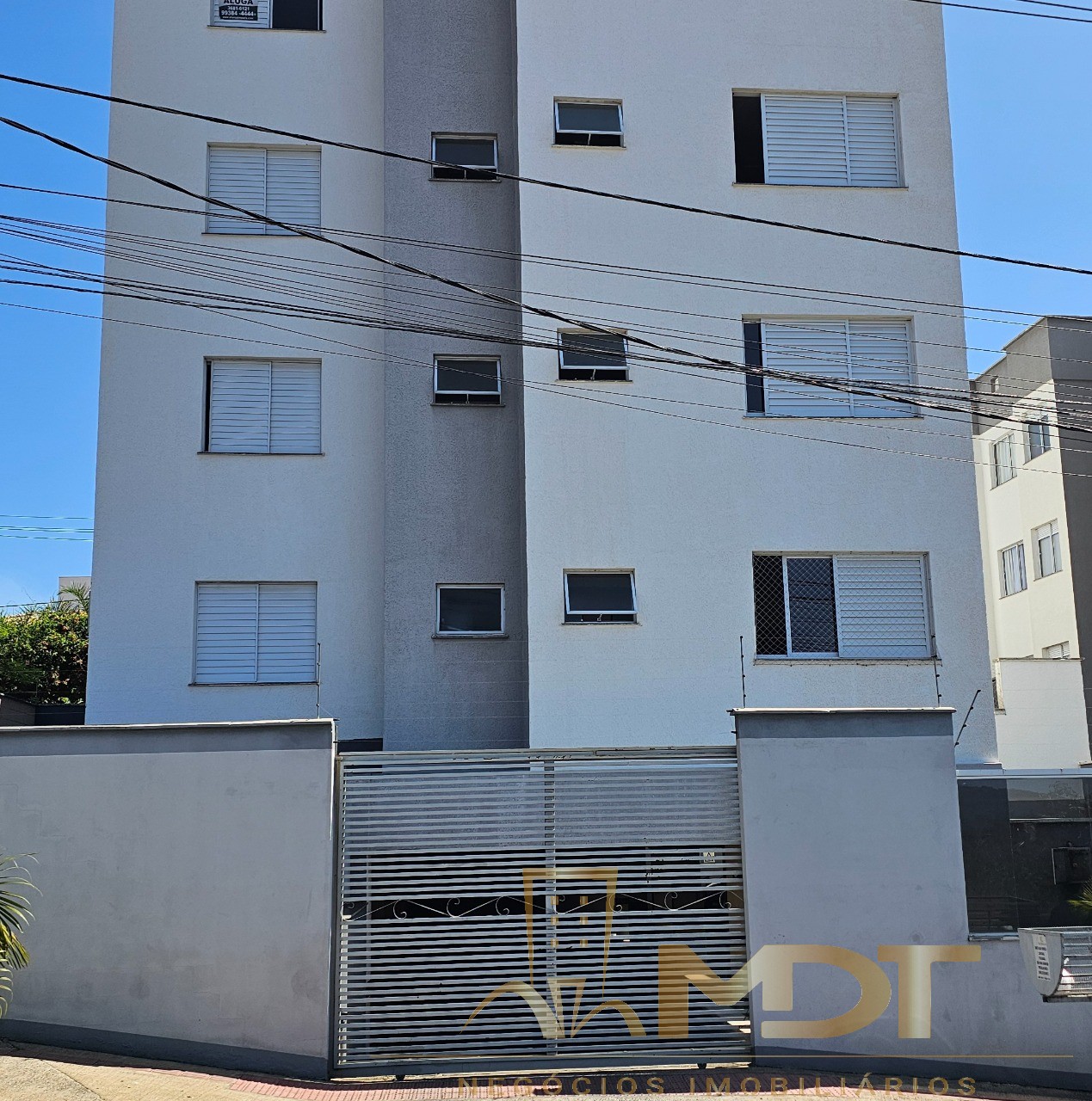 Apartamento à venda com 2 quartos, 55m² - Foto 1