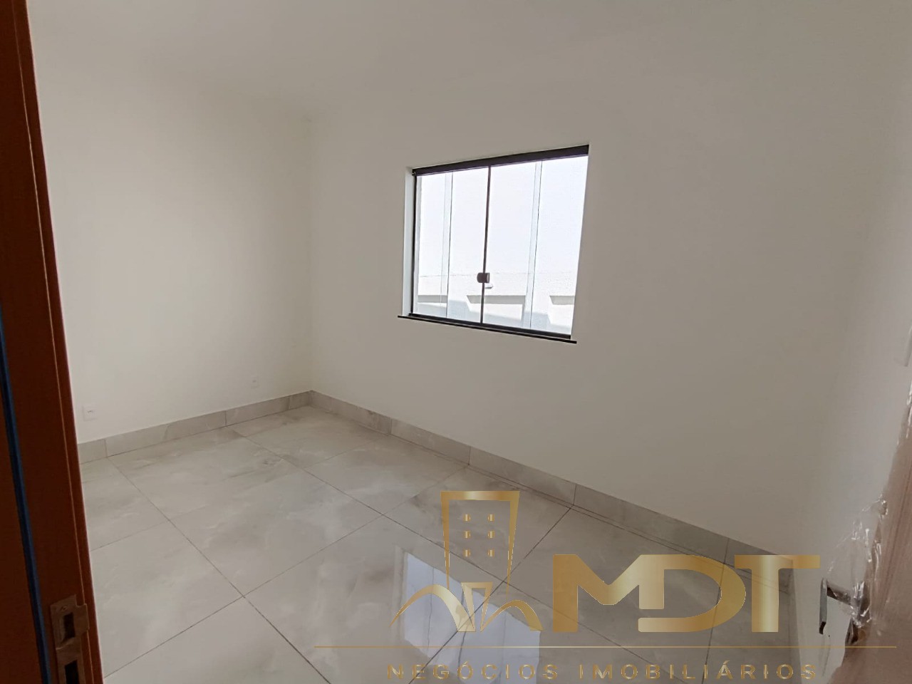 Casa à venda com 3 quartos, 100m² - Foto 8