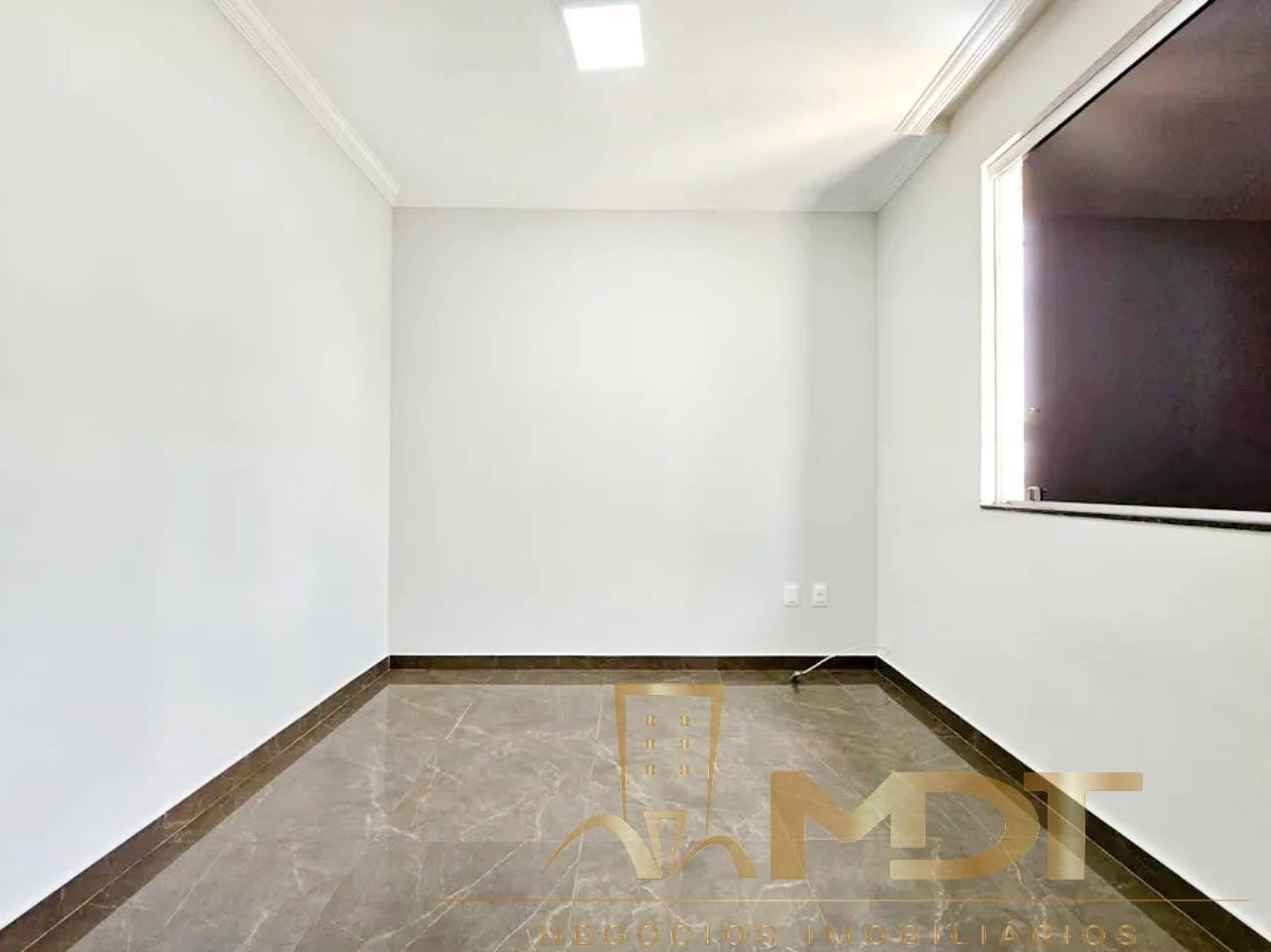 Casa à venda com 2 quartos, 75m² - Foto 16