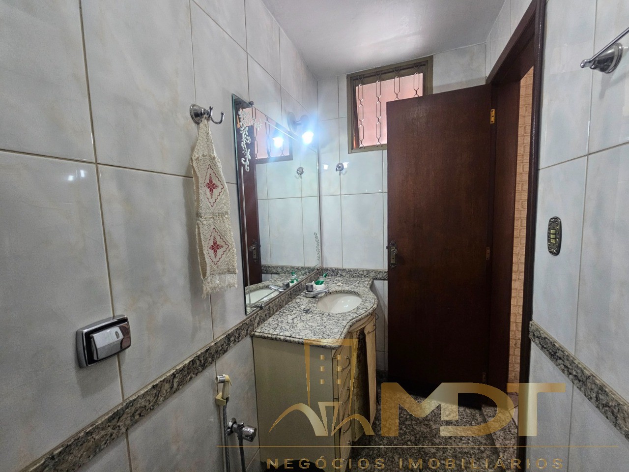 Casa à venda com 4 quartos, 260m² - Foto 19