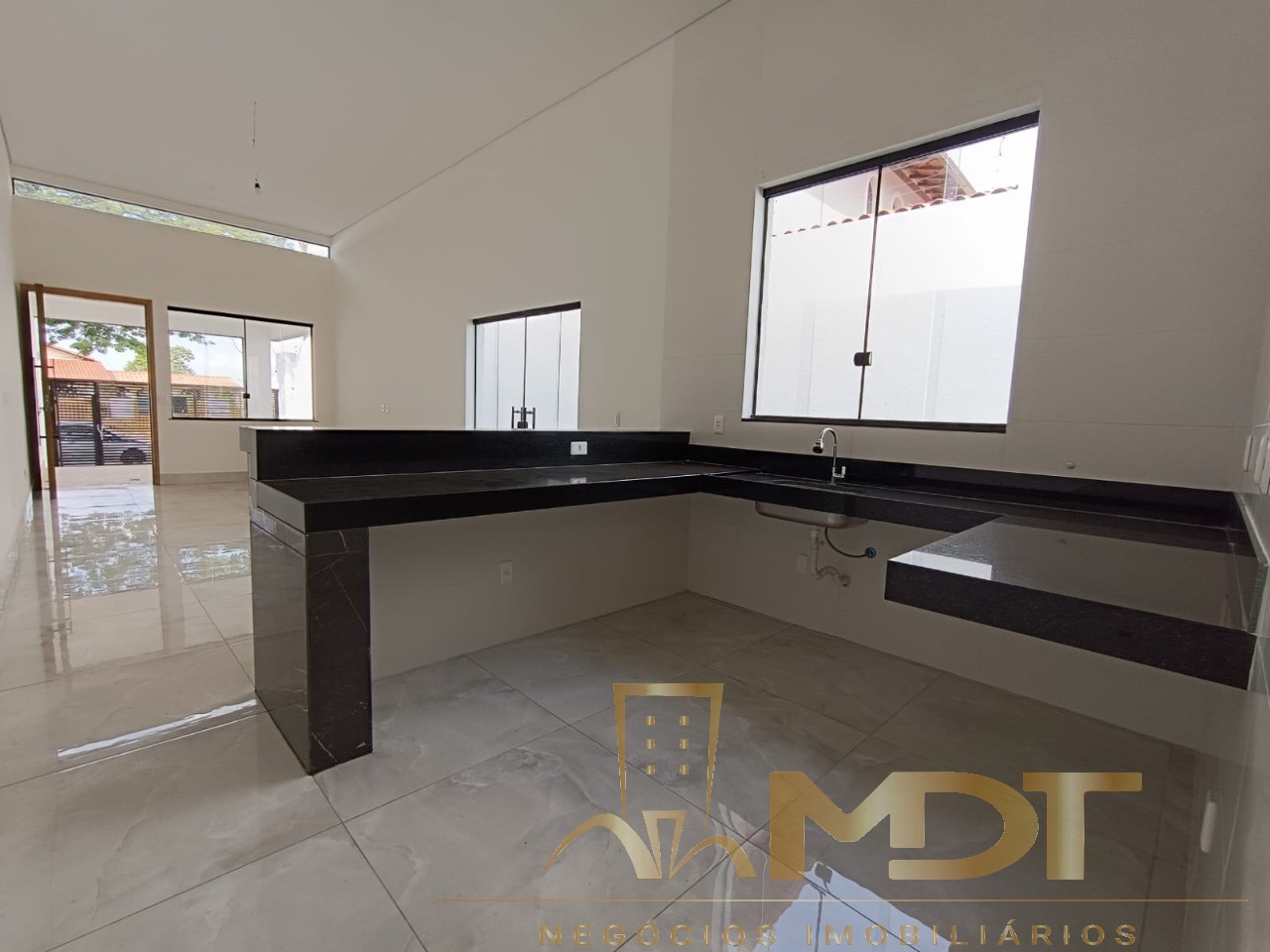 Casa à venda com 3 quartos, 100m² - Foto 10