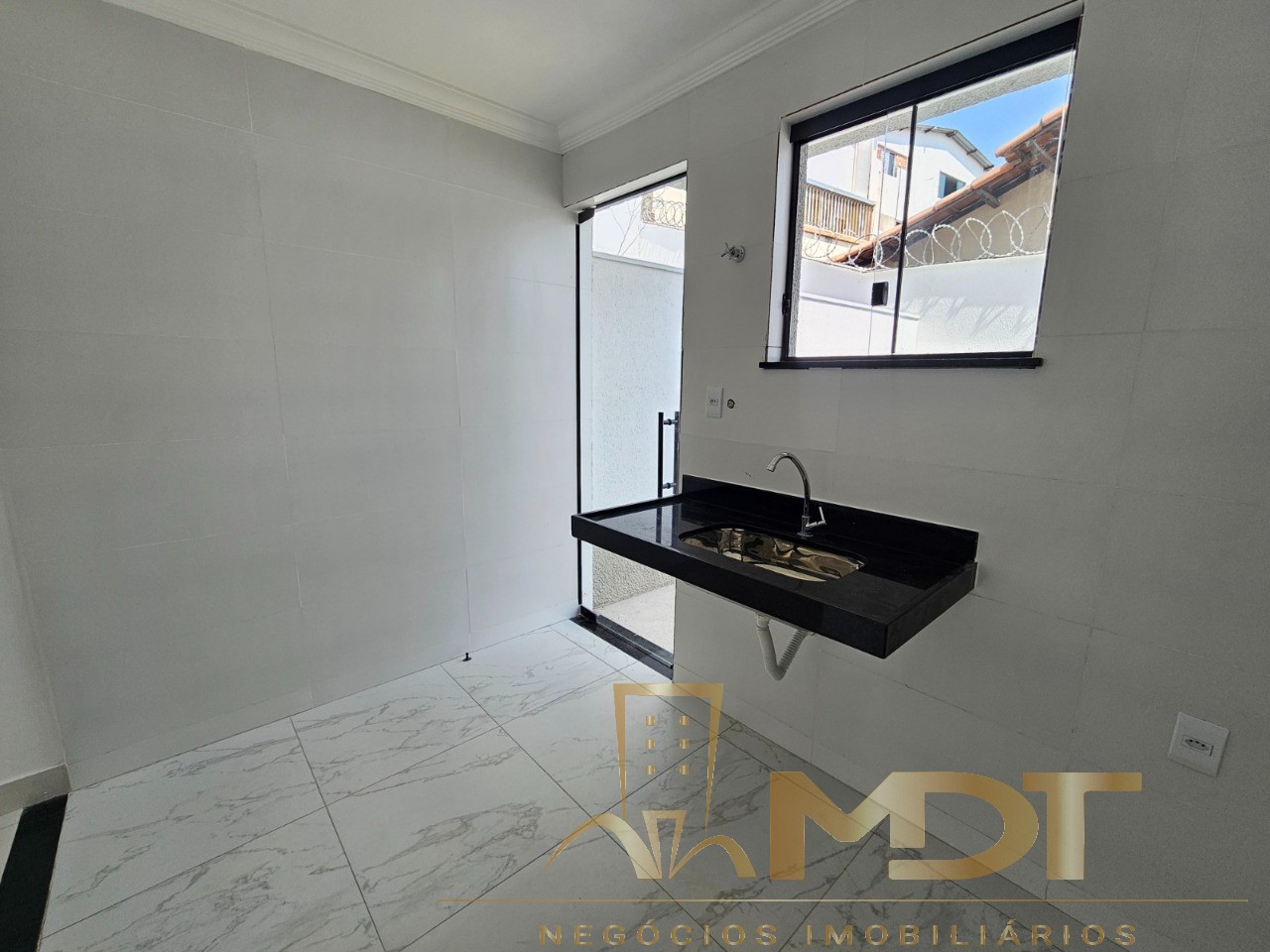 Casa à venda com 2 quartos, 110m² - Foto 19