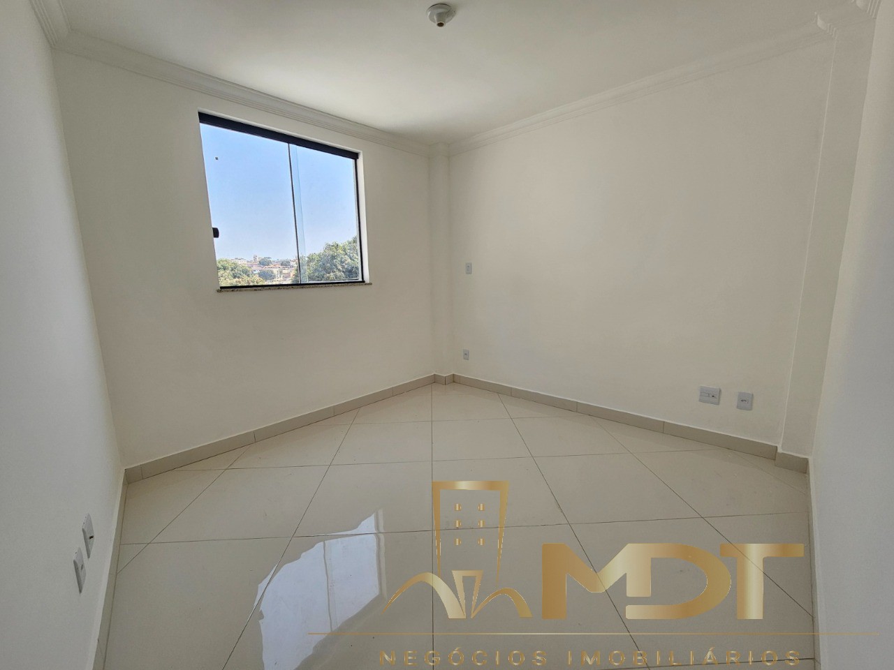 Casa à venda com 2 quartos, 110m² - Foto 18