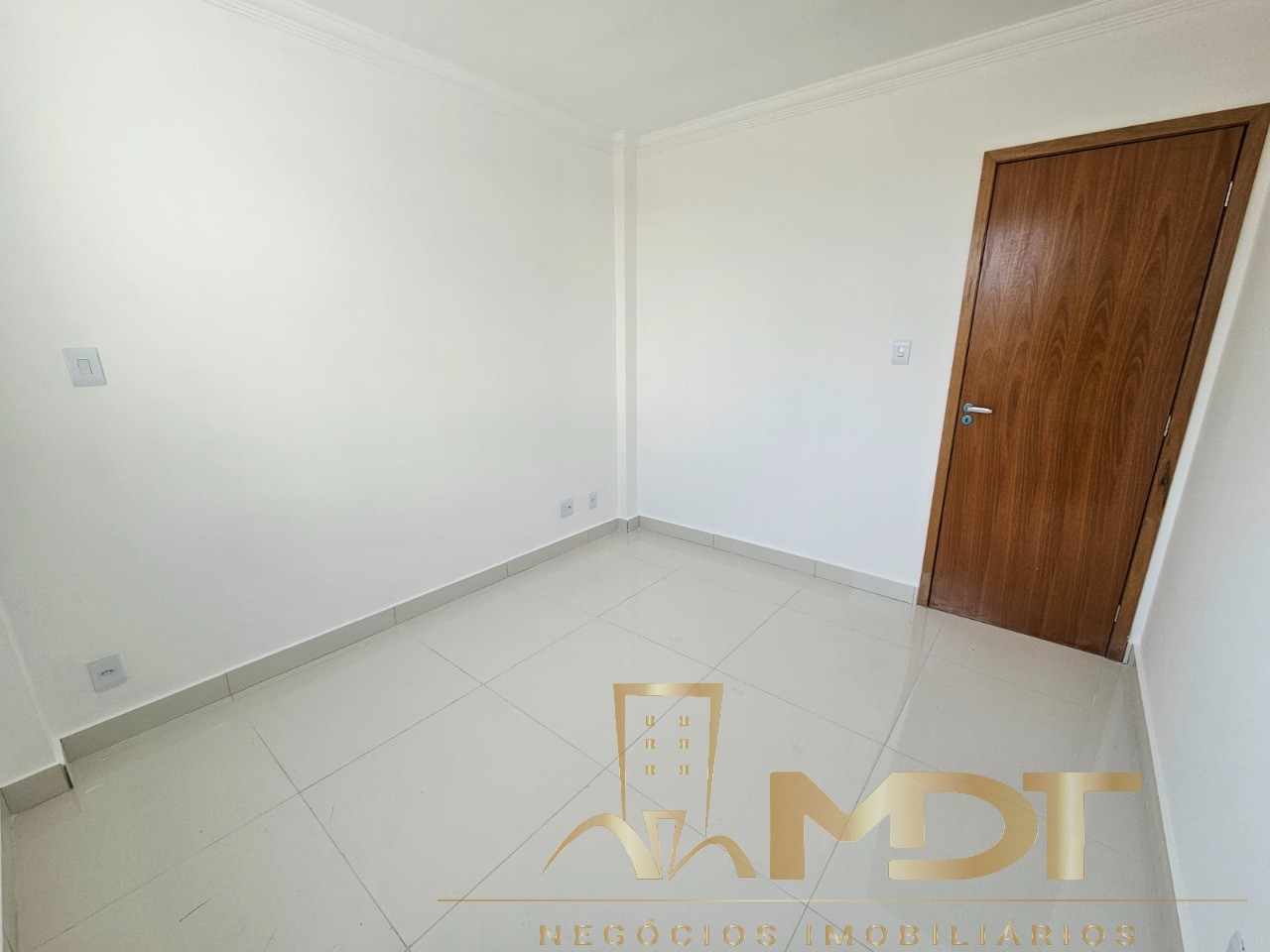 Casa à venda com 2 quartos, 110m² - Foto 12